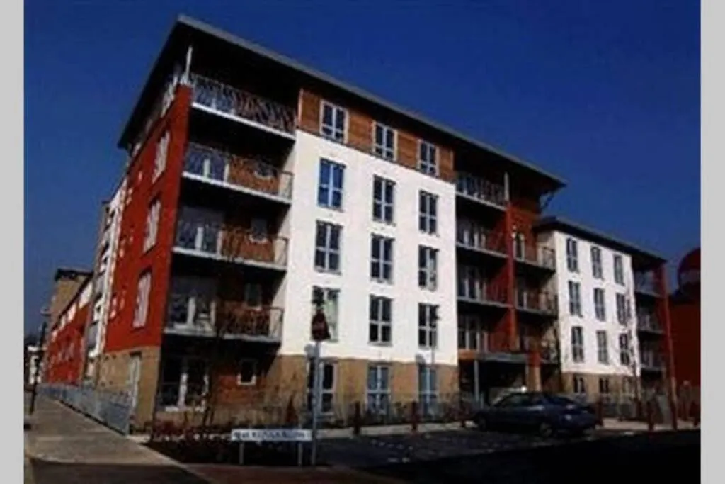 Superhost 1 Bedroom Flat 15 Mins To Center,Zone 2 London 0*,  United Kingdom